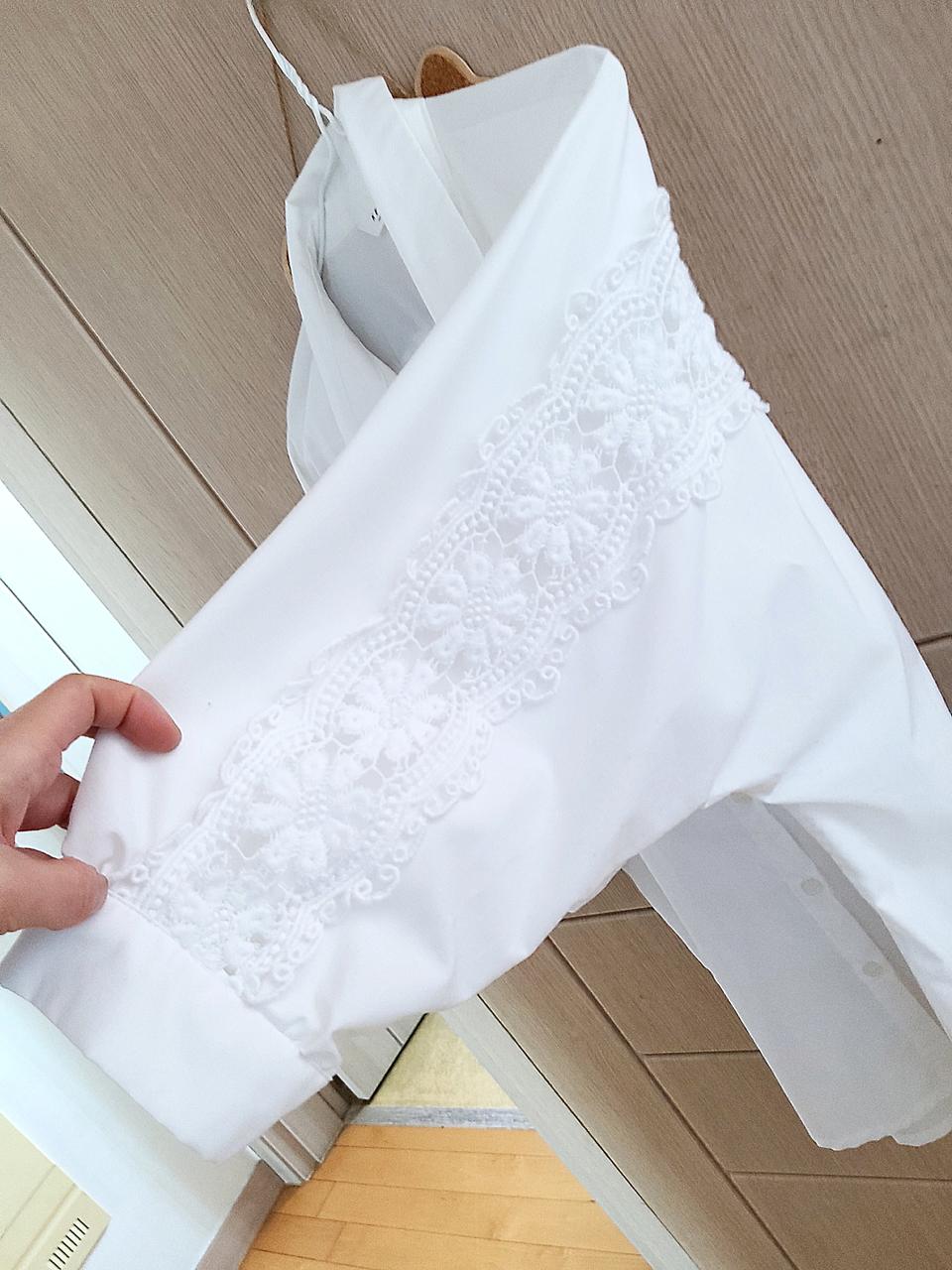 레이스 블라우스