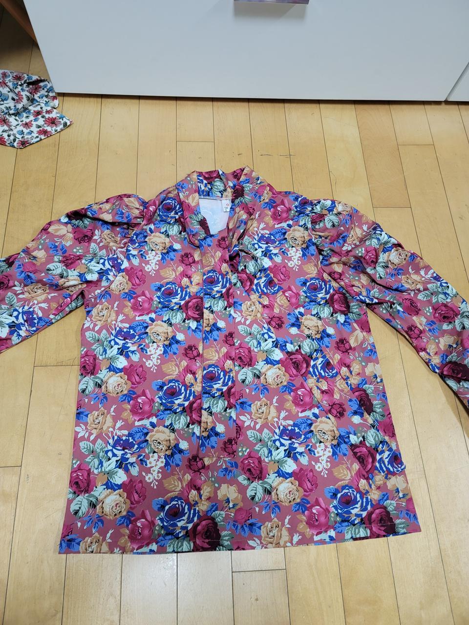 찰랑부들타이블라우스