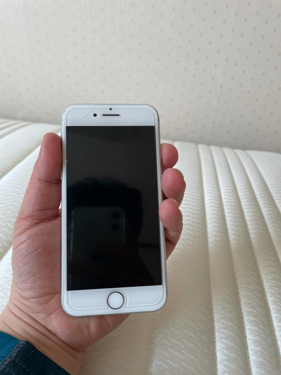 아이폰8 64기가 배터리 100%