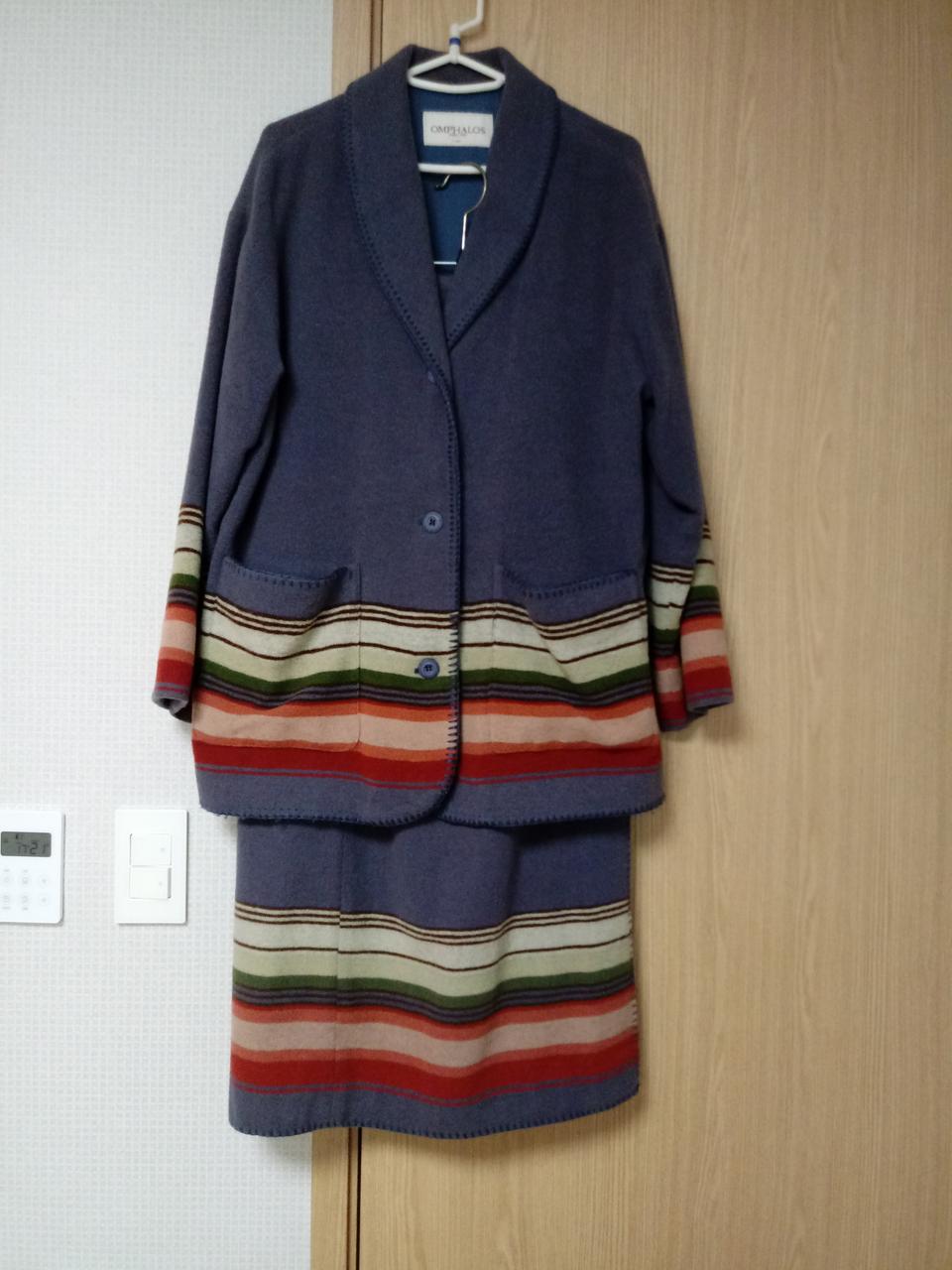 옴파로스 모직 스트라이프 투피스