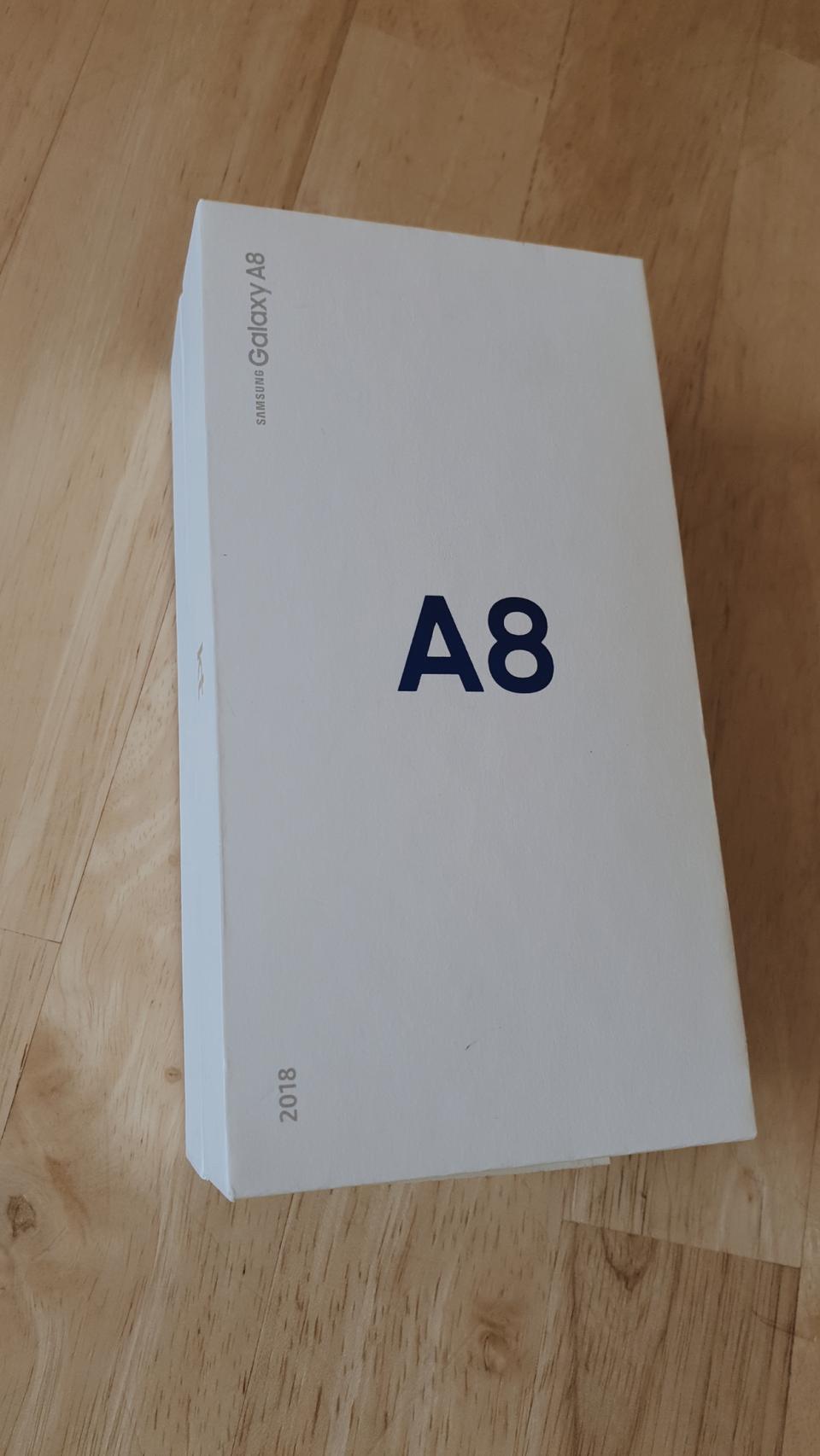 겔럭시 A8 사용감 전혀없는 SS급 (KT)