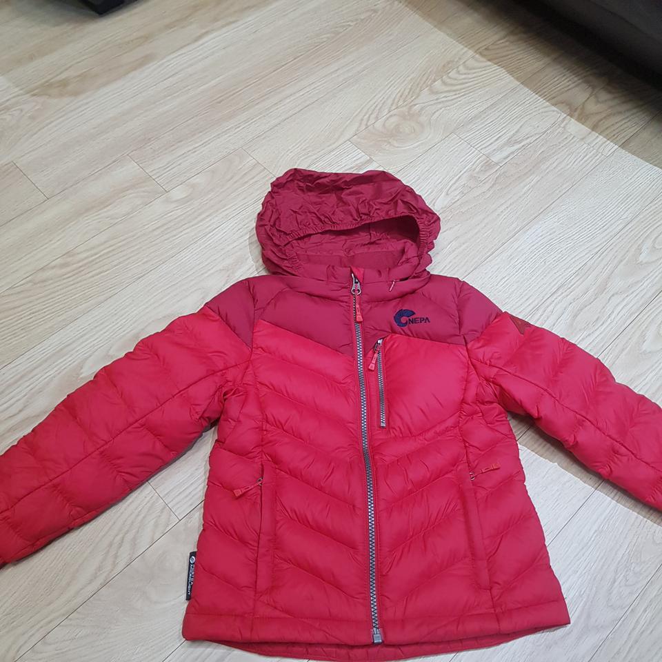 (정품) 네파 키즈 경량패딩 사이즈 110 입니다ᆢ득템하세요