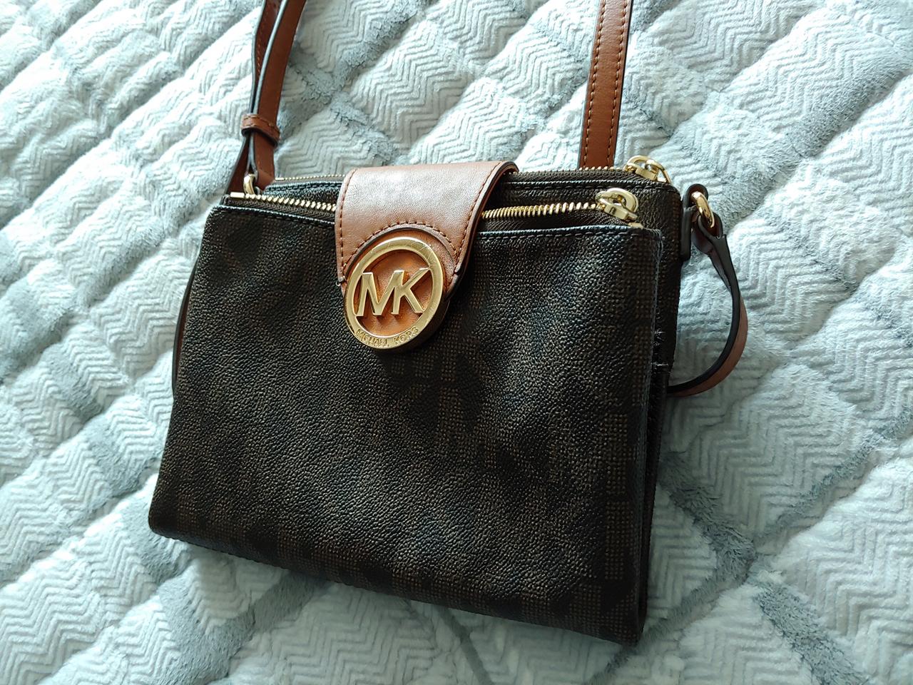 마이클코어 카드지갑백