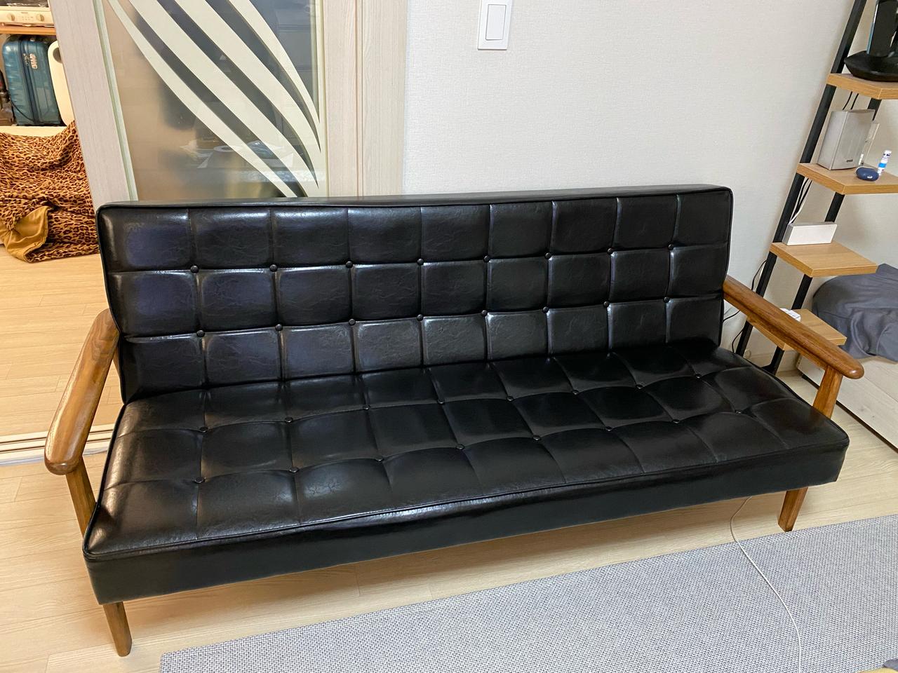 원목+인조가죽 3인 소파