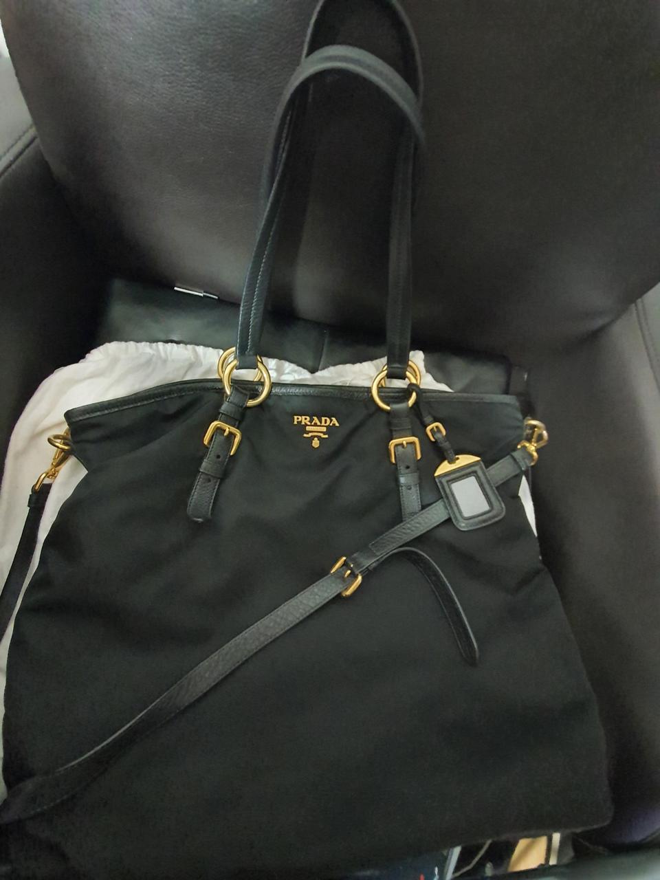 프라다숄더백