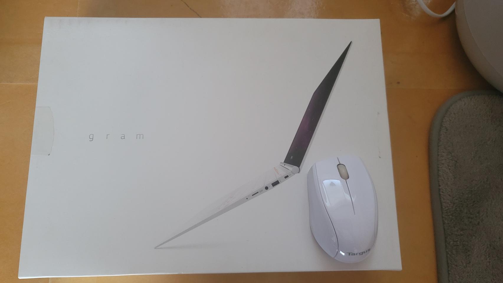 엘지 초경량그램 13인치 팝니다다