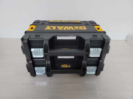 정품 디월트 티스텍 전동공구 케이스 미사용 입니다