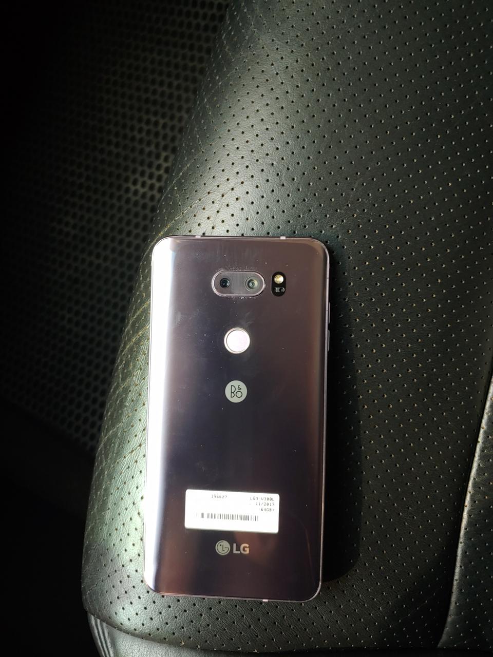 LG V30