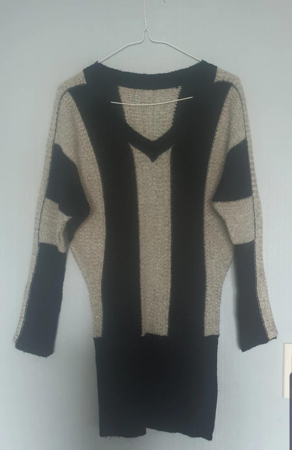 브이넥 니트원피스