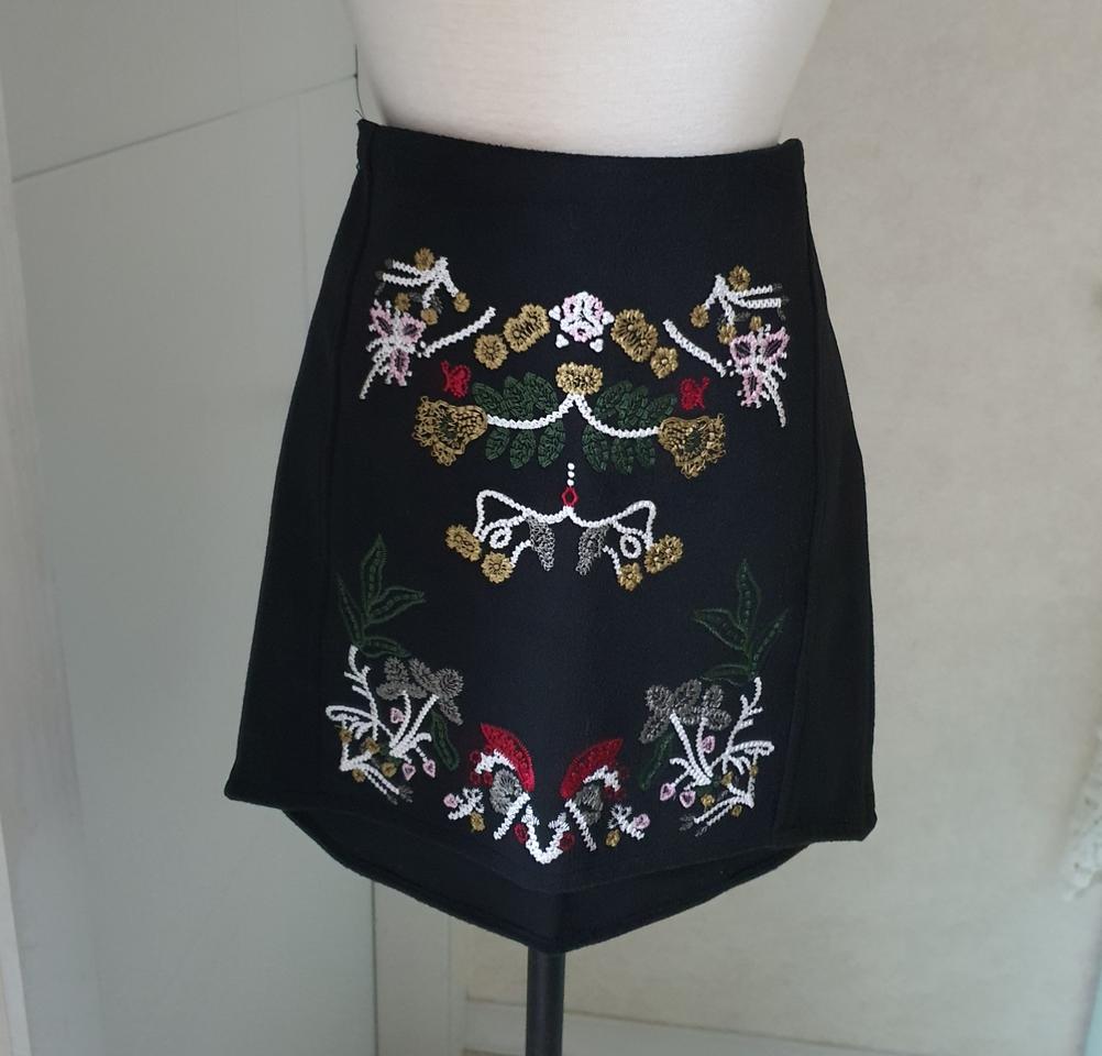 55 자수모직치마