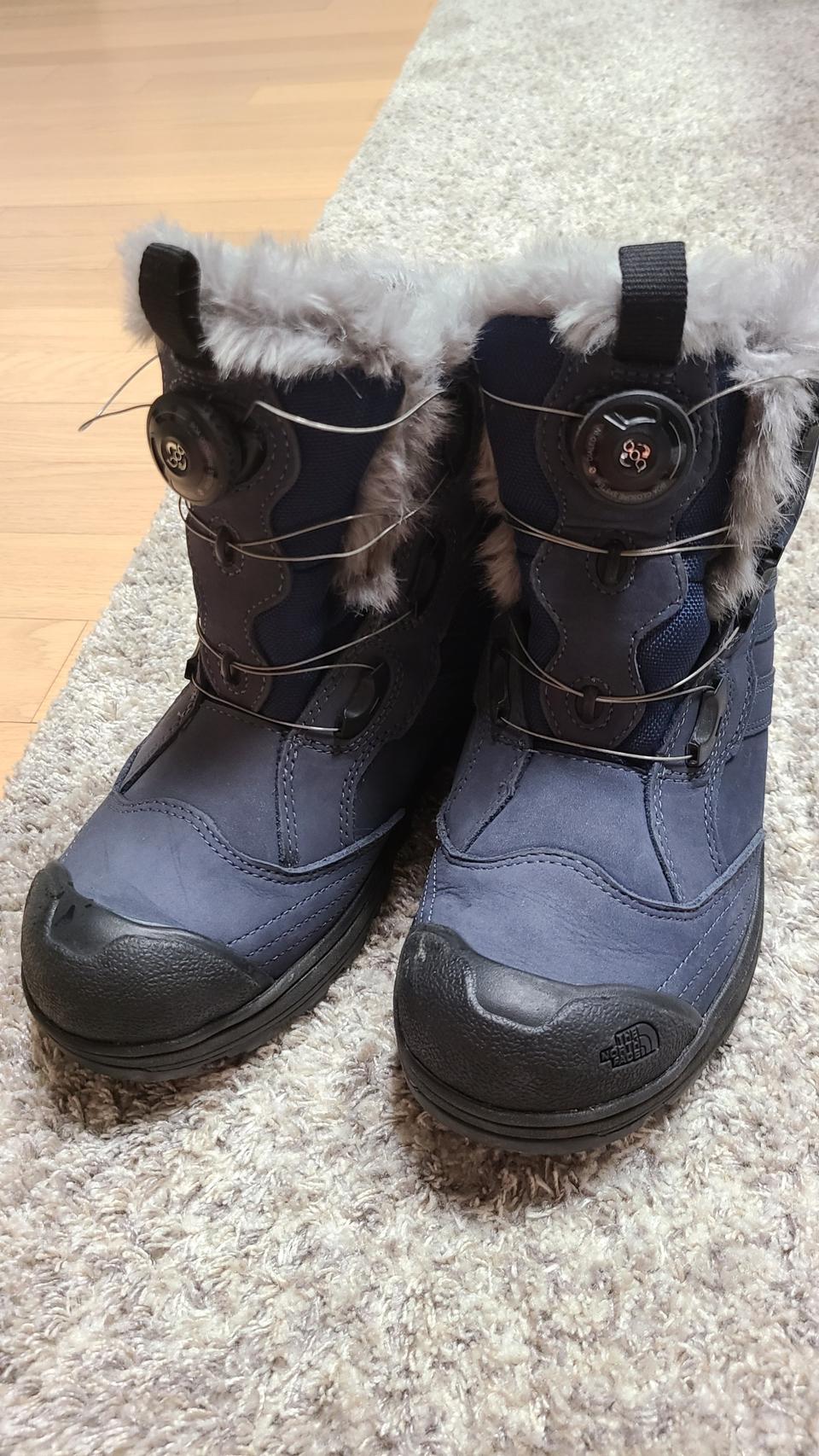 노스페이스 보아 미드퍼 방한 부츠 235mm  판매