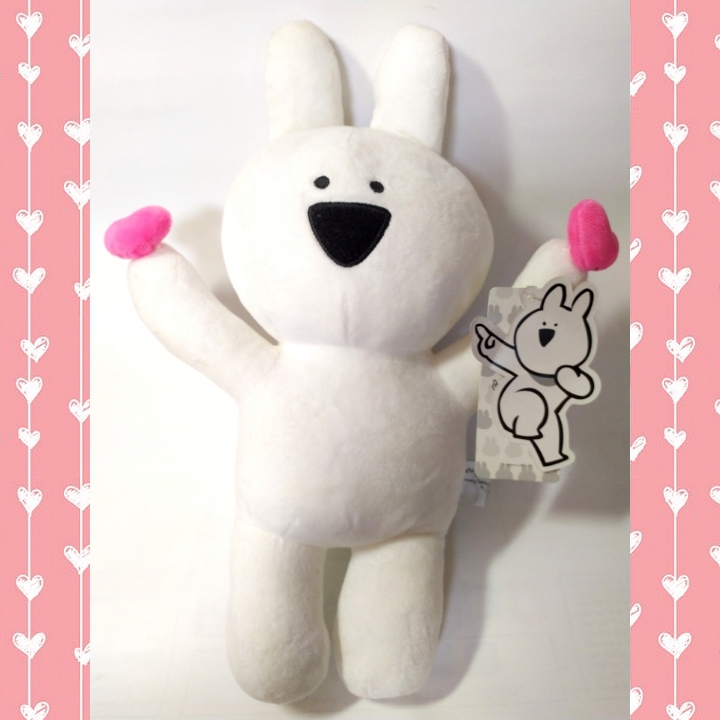 오버액션토끼 인형