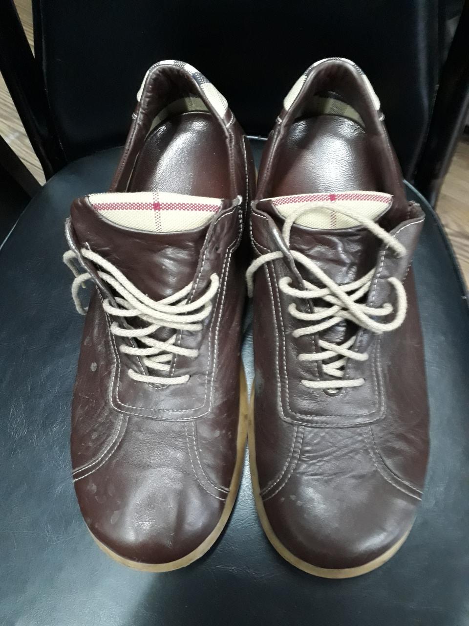 버버리 캐주얼화