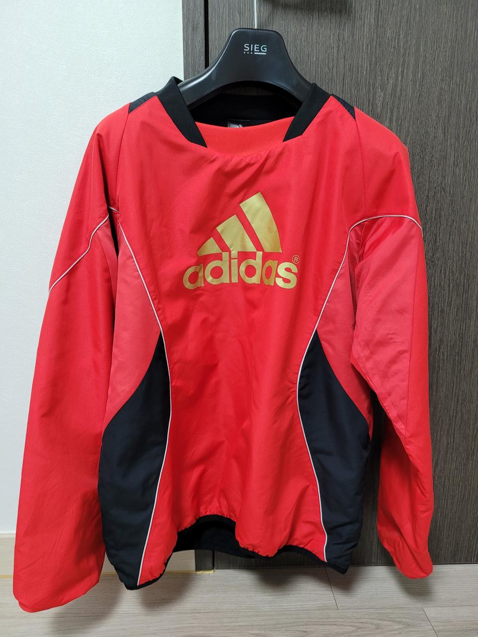 아디다스 바람막이 M 사이즈