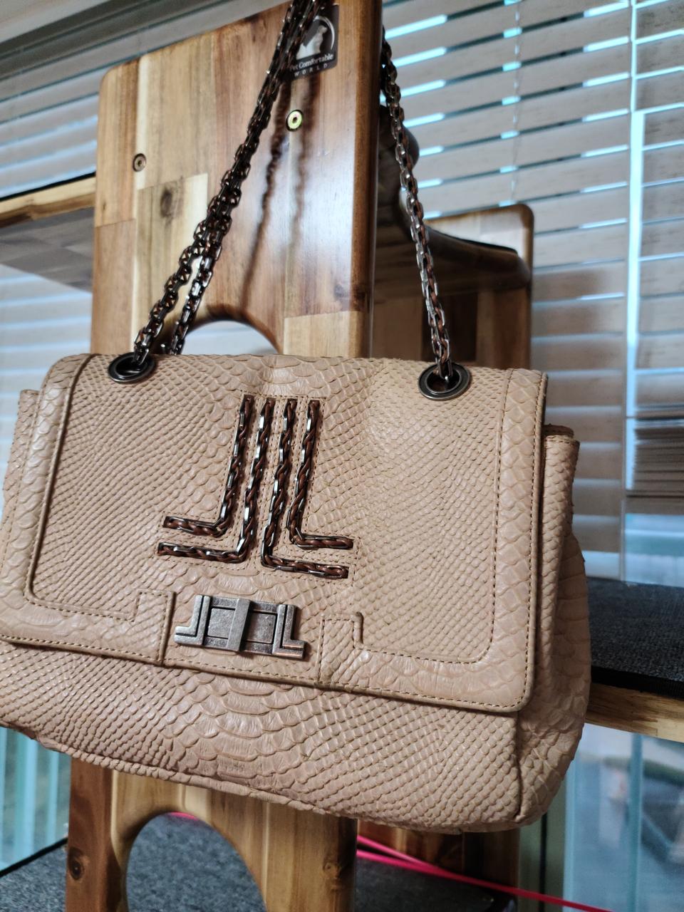 랑방악어가죽가방 봄봄~하네요