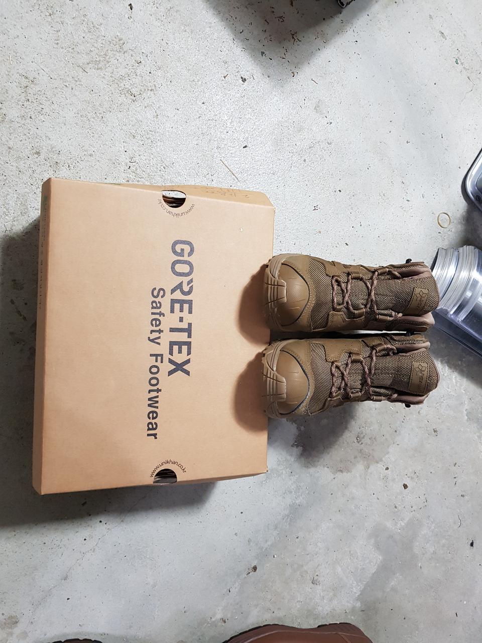 고어텍스 전기 절연화 판매합니다