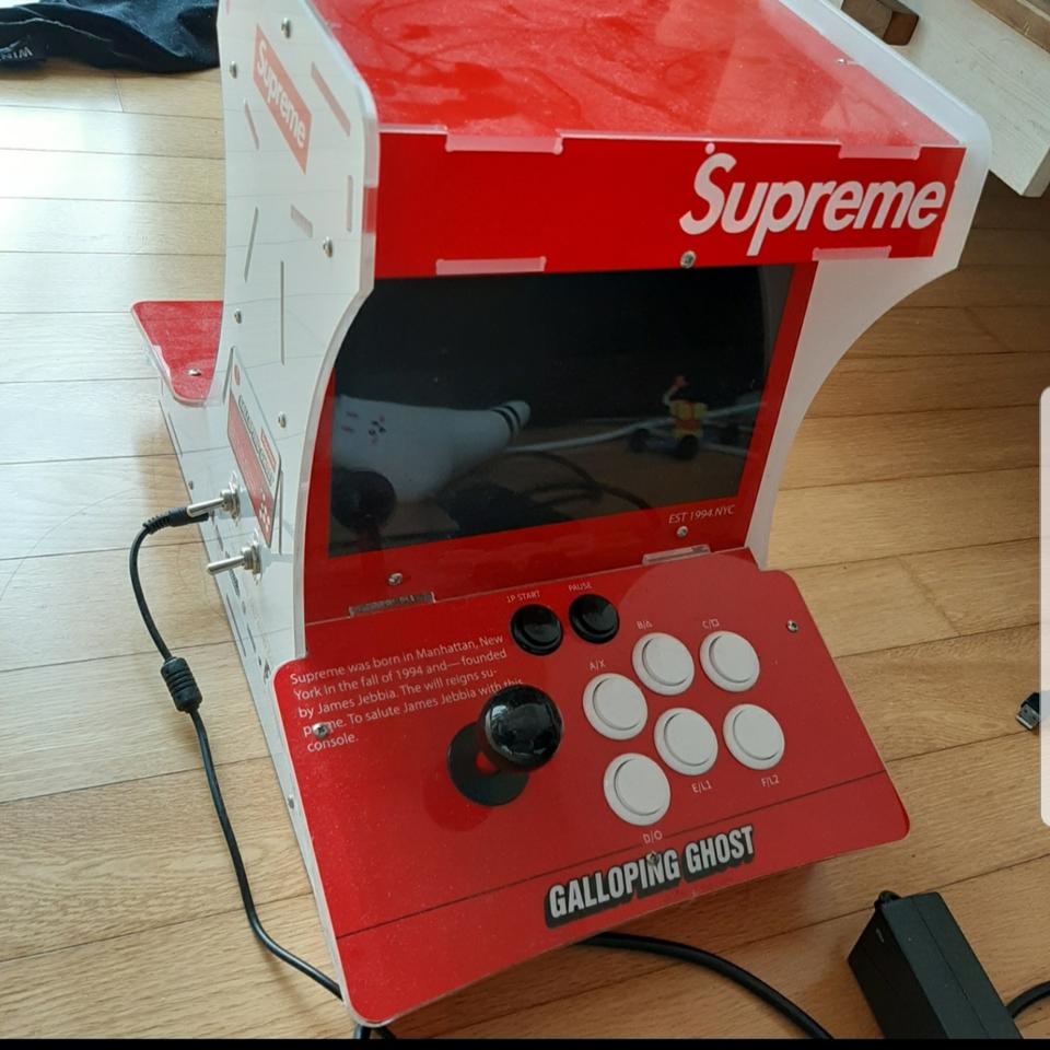 슈프림 갤로핑 고스트 미니.게임기