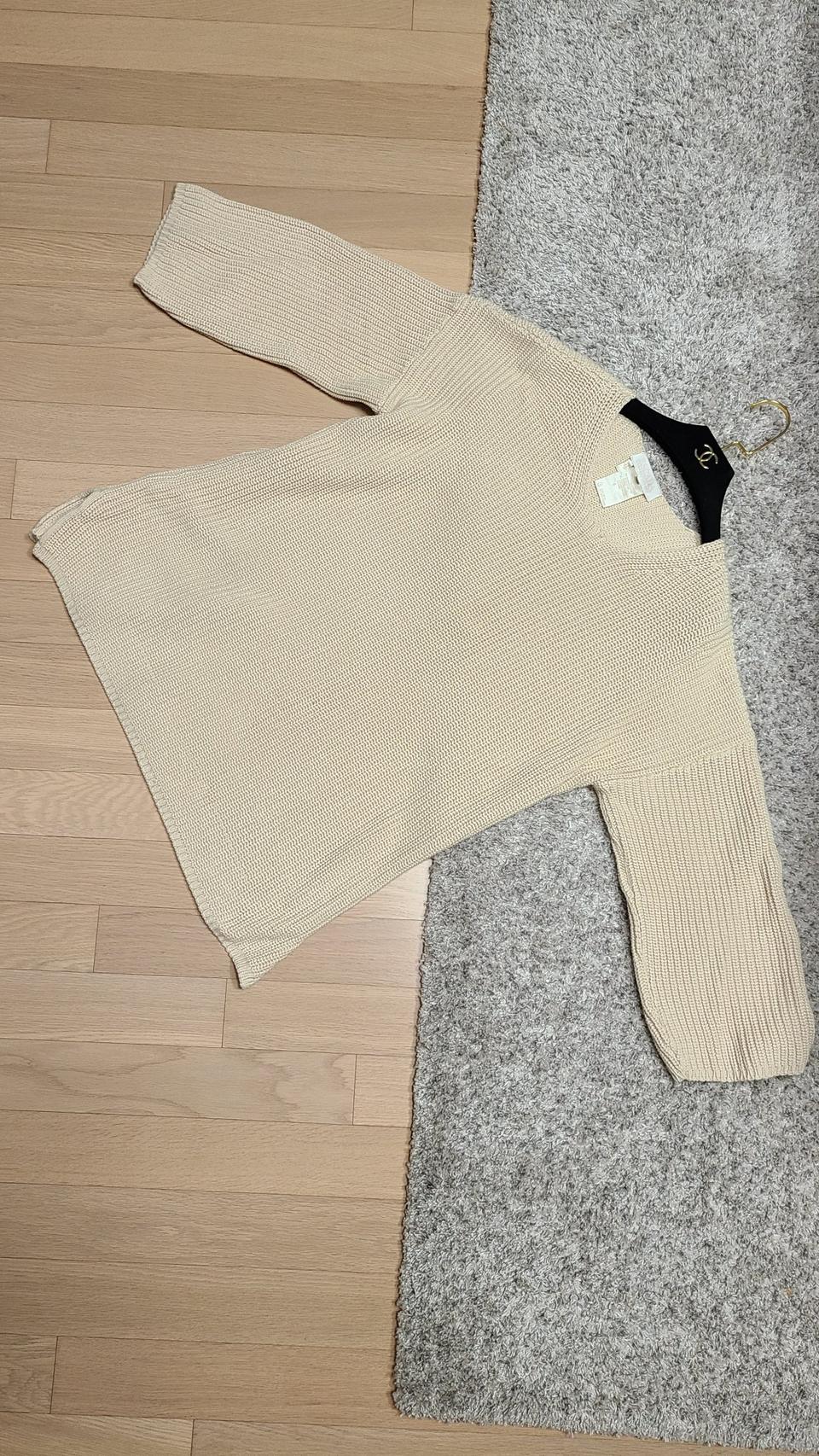 에스카다 니트 판매