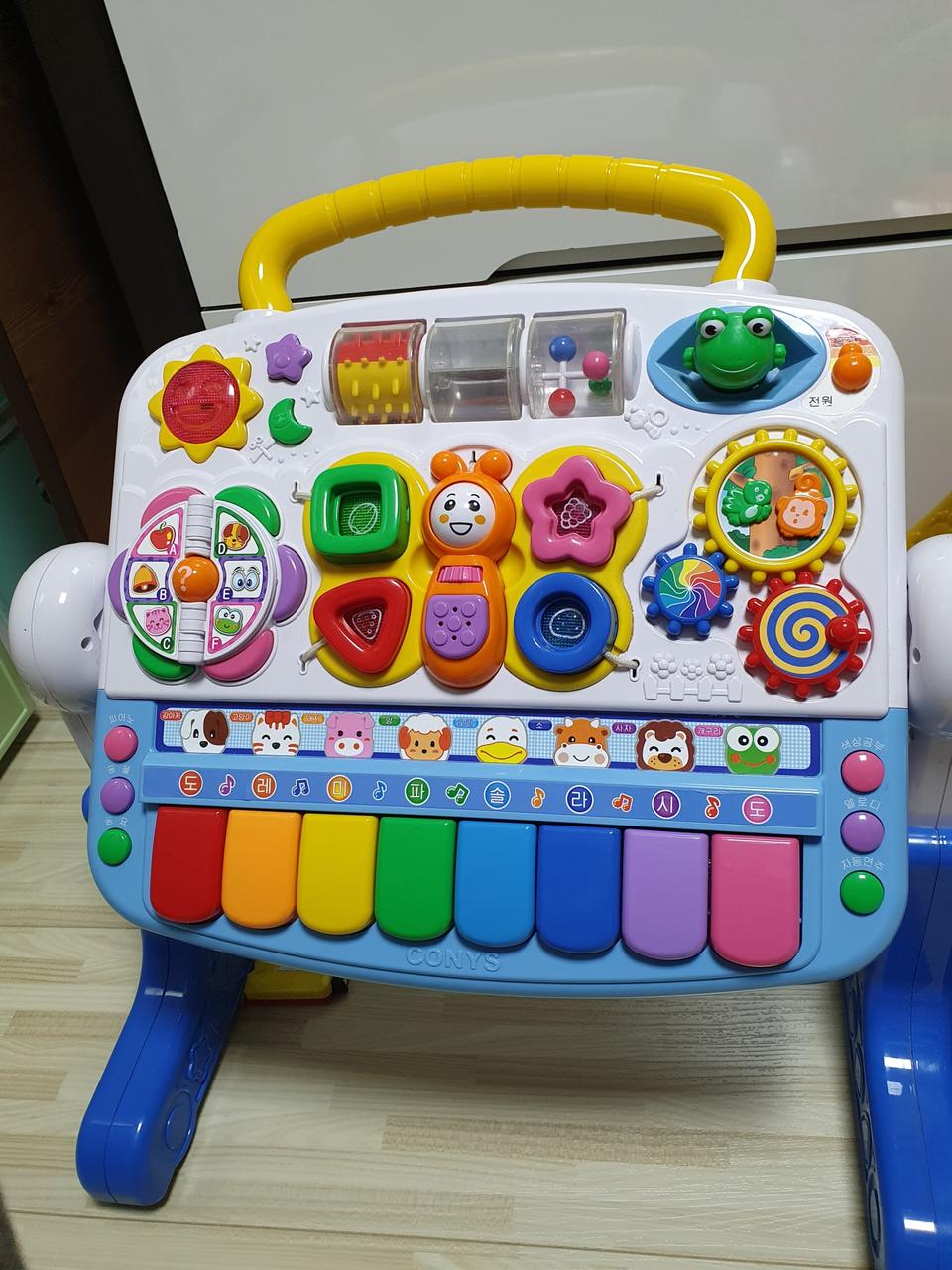 에듀테이블+걸음마 보조기