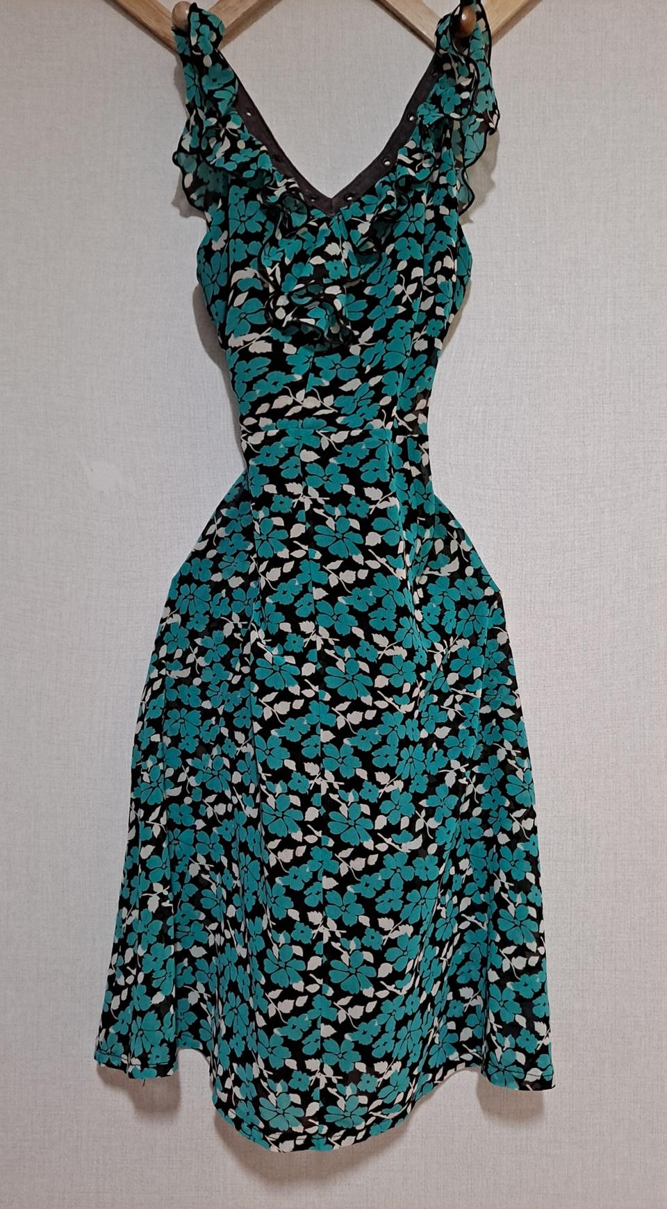 여성 원피스  55~6반까지.구입가격 48만원. 스판없음