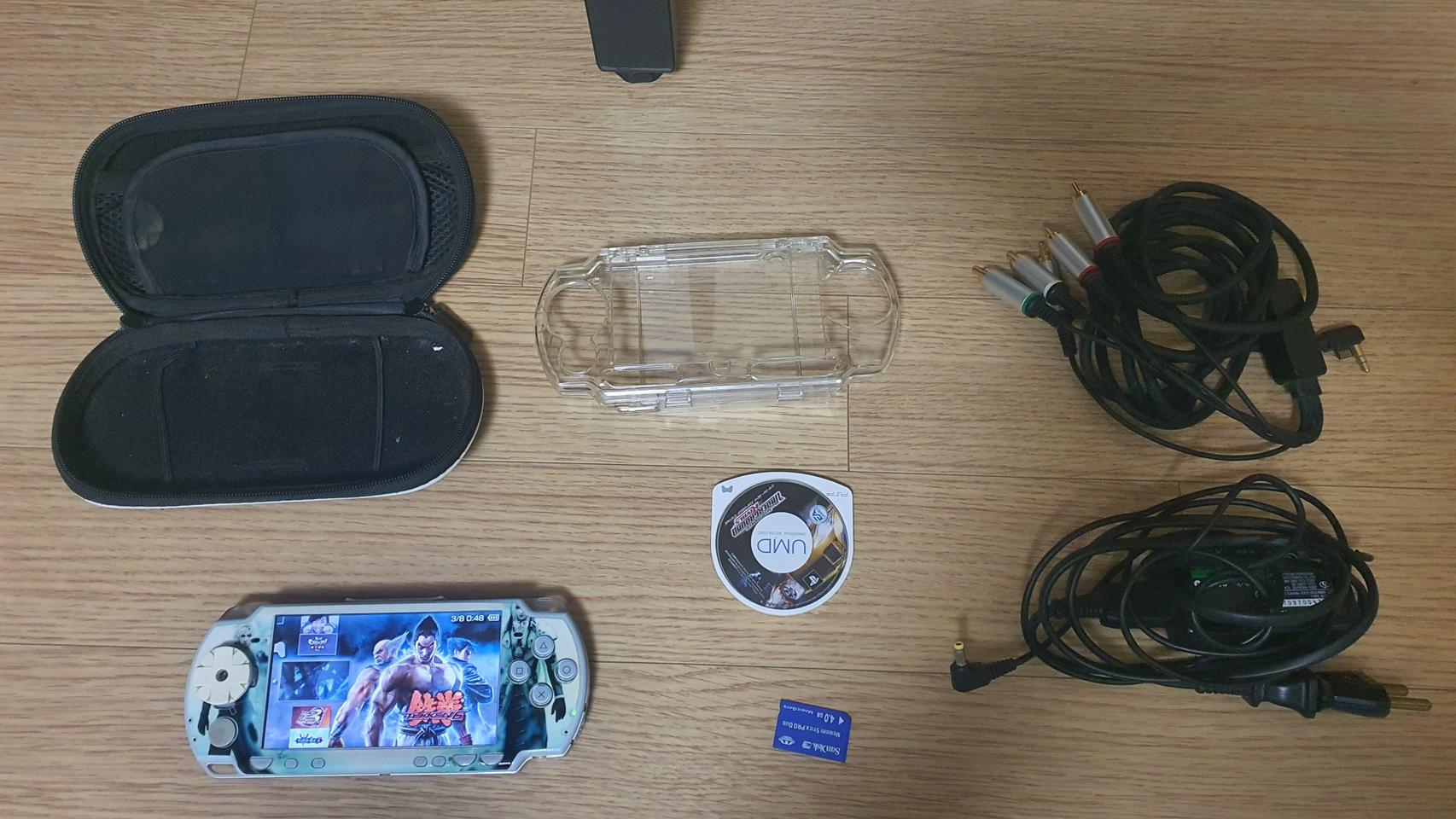 PSP 2000 32기가 내장게임, +4기가,몬헌, 철권6, 갓오브워