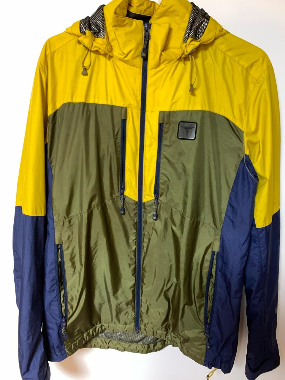 트렉스타 바람막이자켓