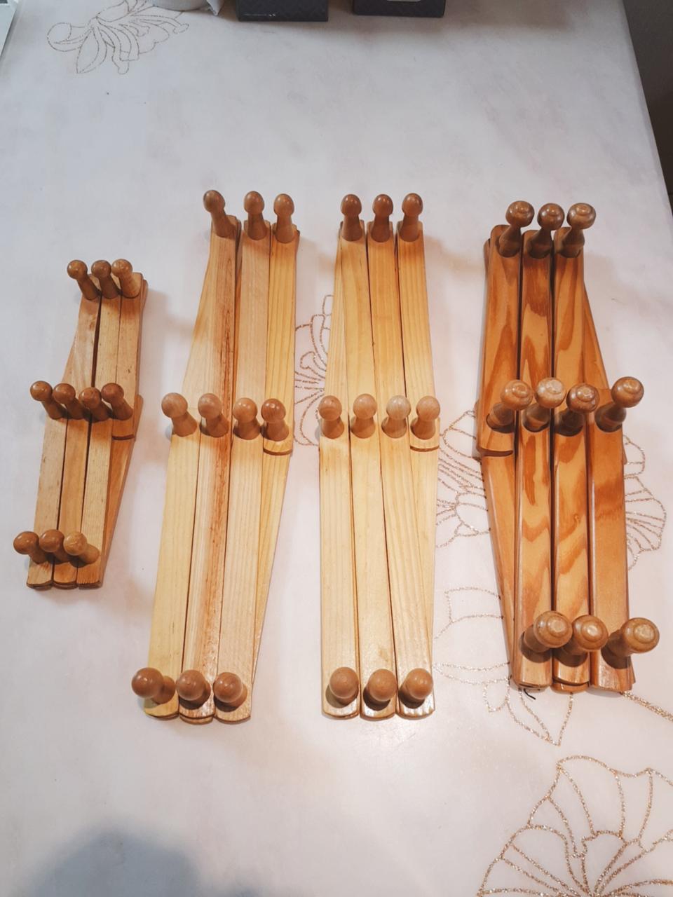 자바라 옷걸이 총4개 합3,000원에 드려요.