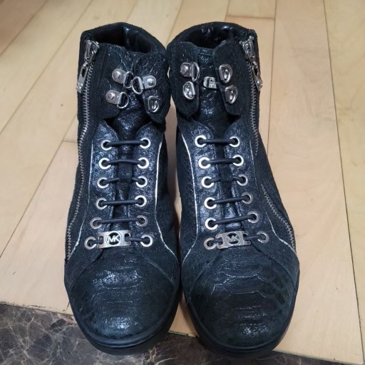 마이클코어스 하이탑스니커즈