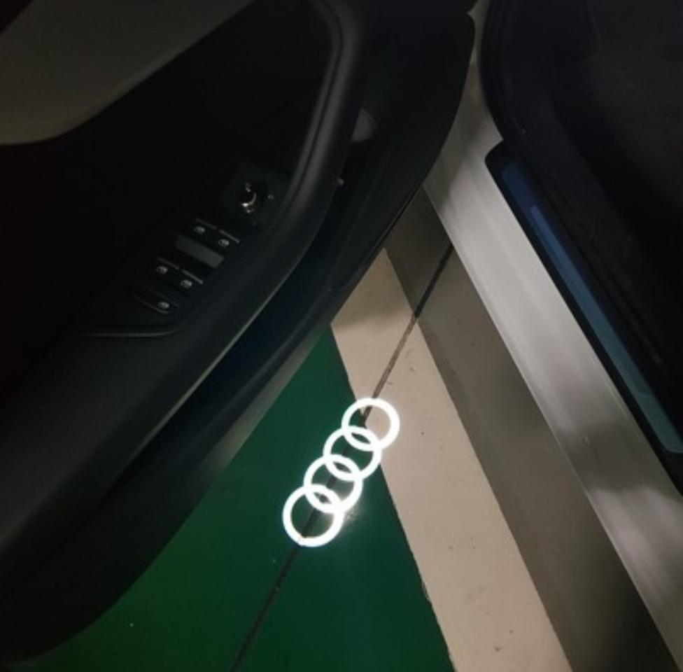 아우디 순정 도어 LED로고등