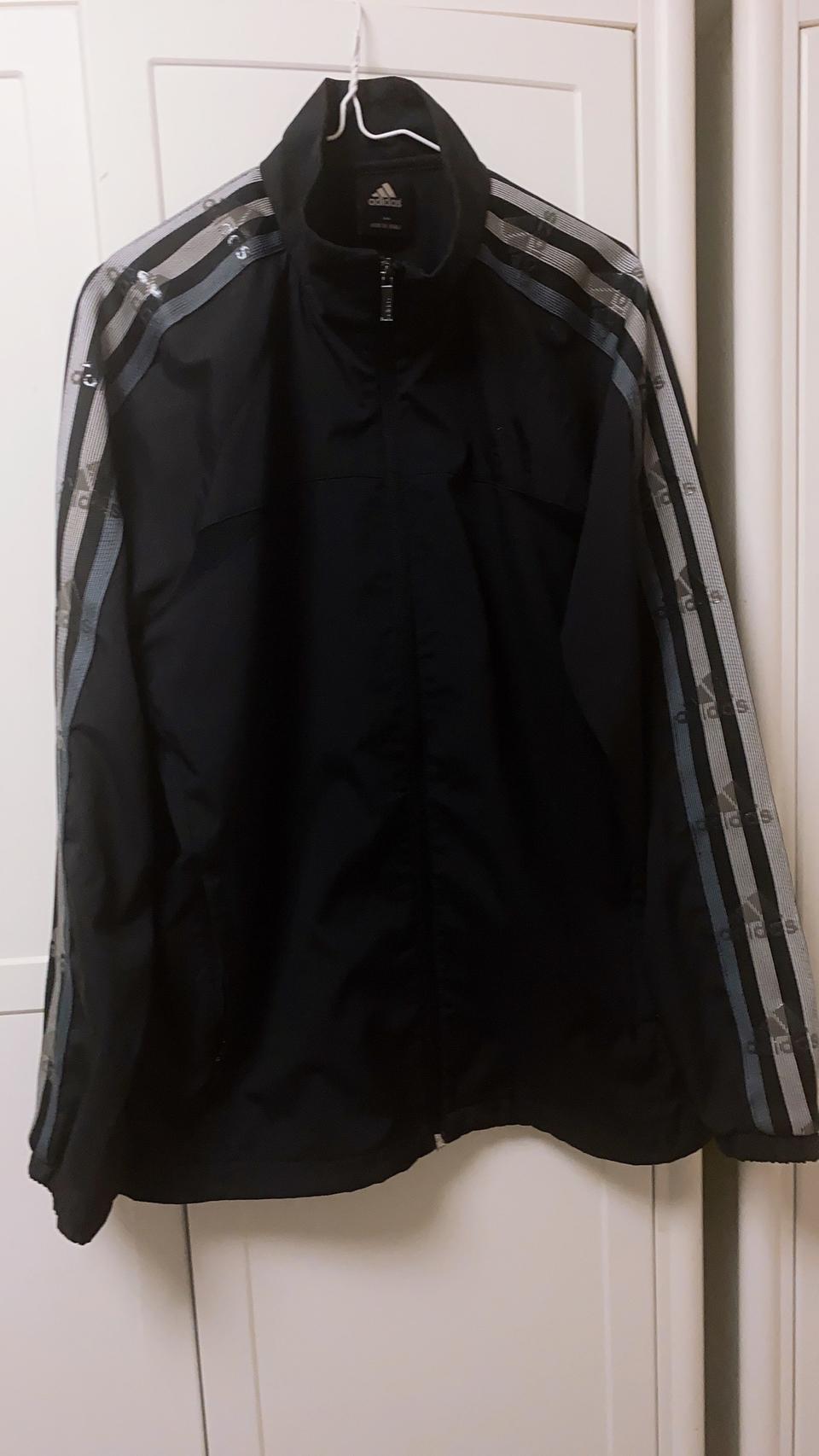 아디다스 바람막이