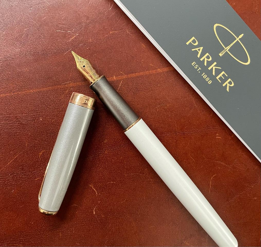파커 소네트 만년필 f촉 (위대한 유산 시리즈-화이트펄 엔 그레이)