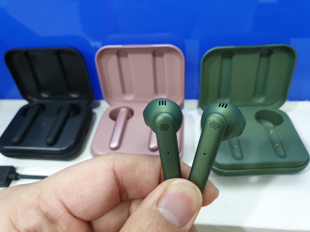 어바니스타 스톡홀름 무선 블루투스 이어폰 판매해요