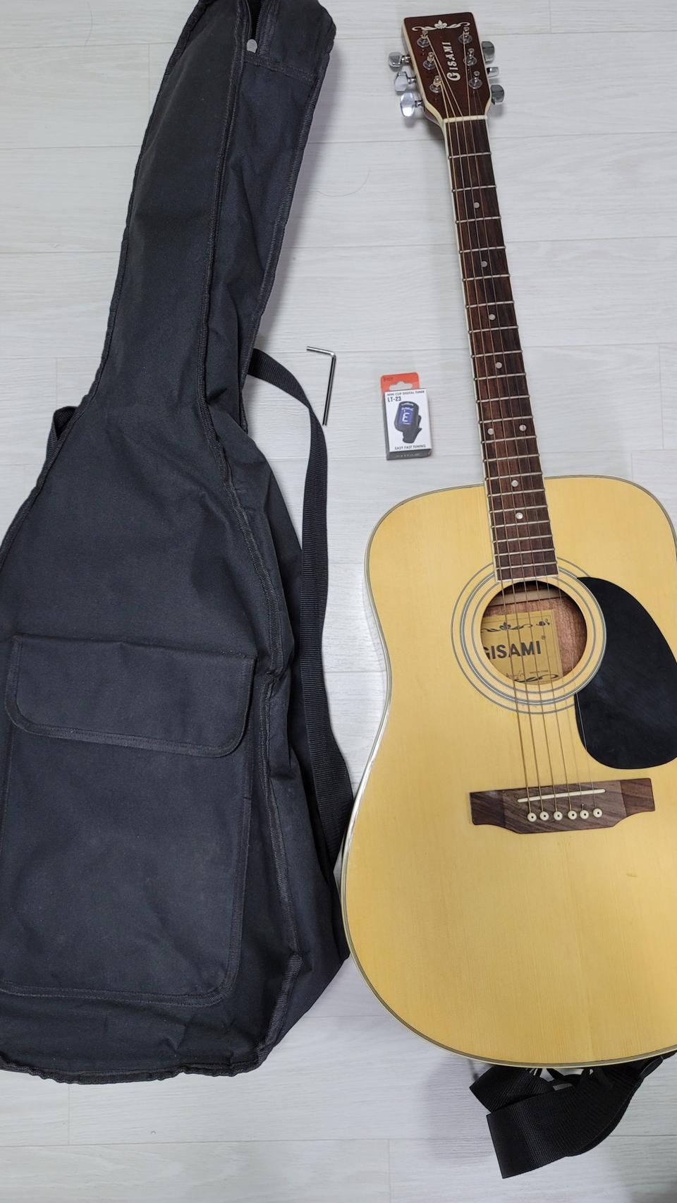 통기타 입문용과 튜닝기 저렴히 내놓습니다