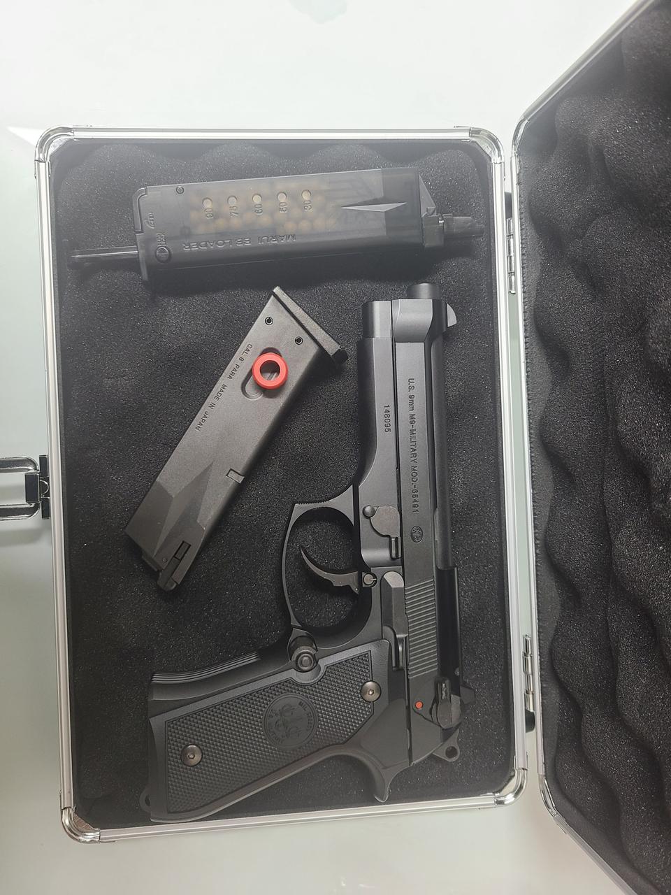 베레타 m9 가스건,셋트 (가스,탄,표적,여분의 아웃바렐,건케이드)