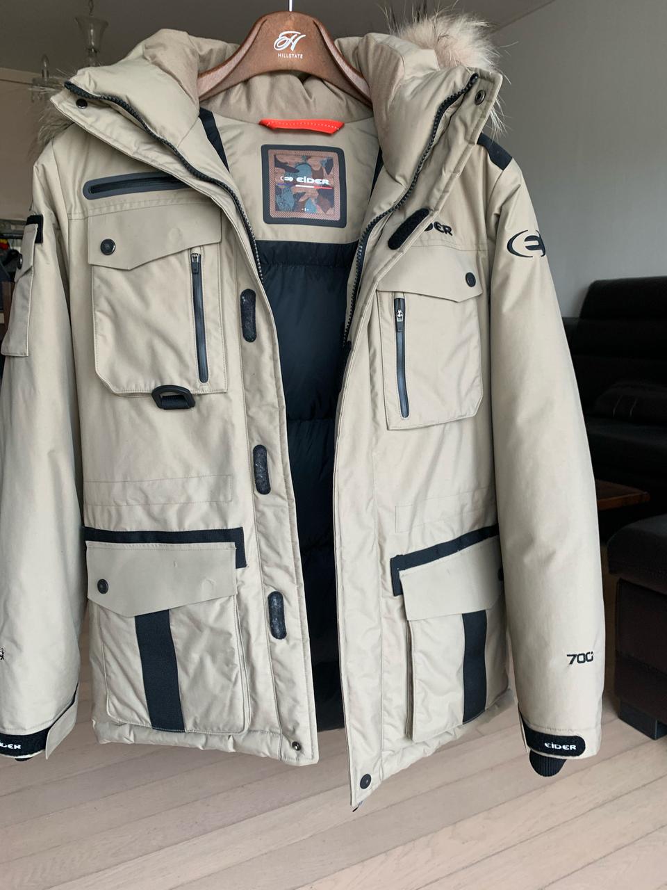 아이더 아이보리색 패딩 판매합니다