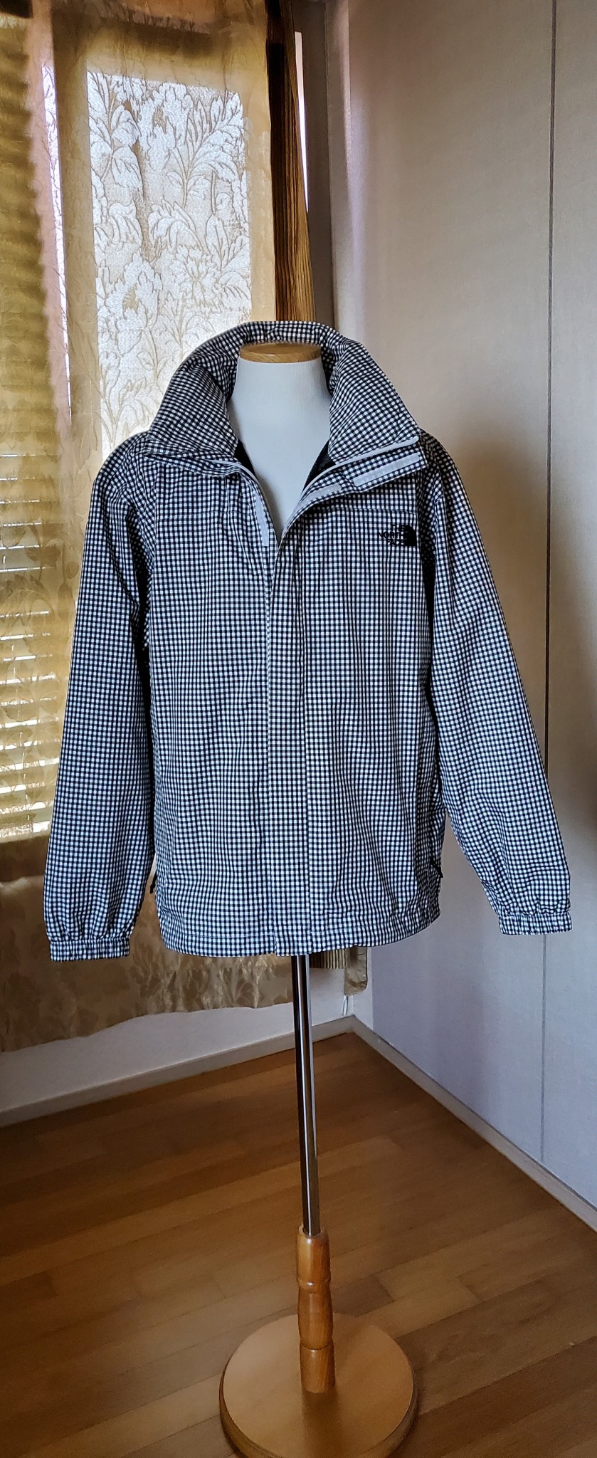 (가격내림)노스페이스 정품 남성 봄 바람막이 점퍼 L 새상품