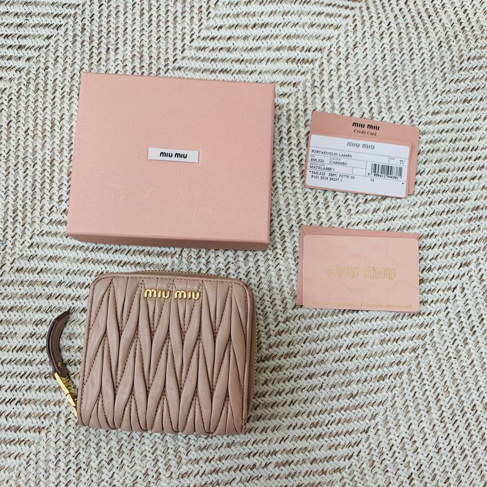 미우미우 반지갑