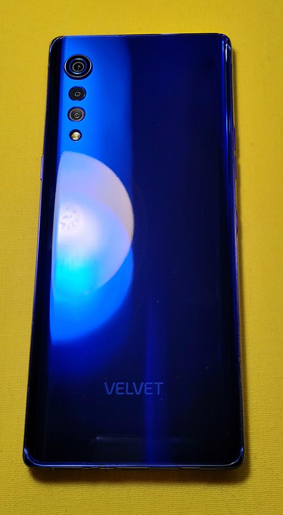  [거래완료] [개인] LG 벨벳 블루 풀박스 A급(무상보증) + 케이스