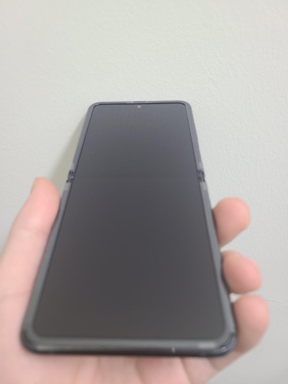 z플립 액정새거