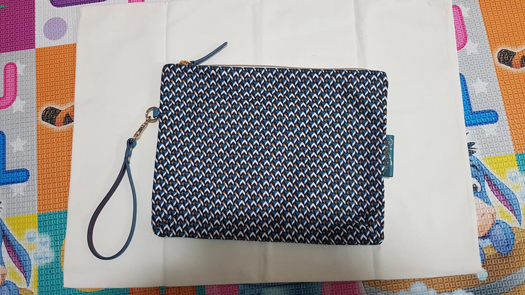 삐에리 클러치백