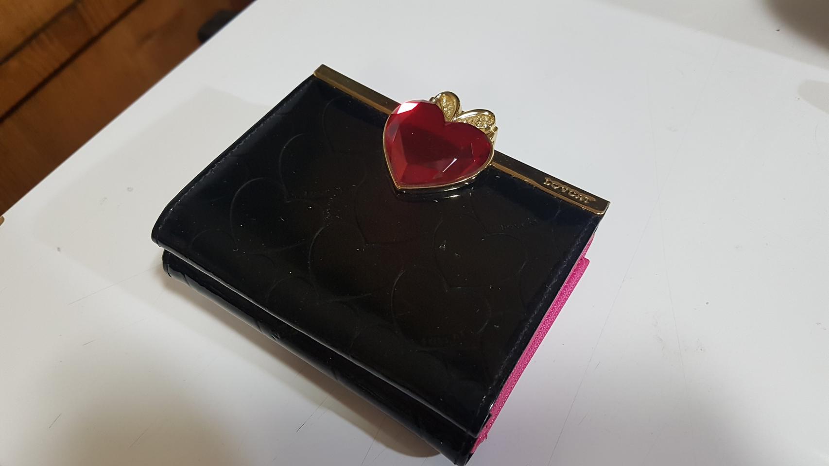 러브캣(LOVECAT)정품 반지갑 팝니다.