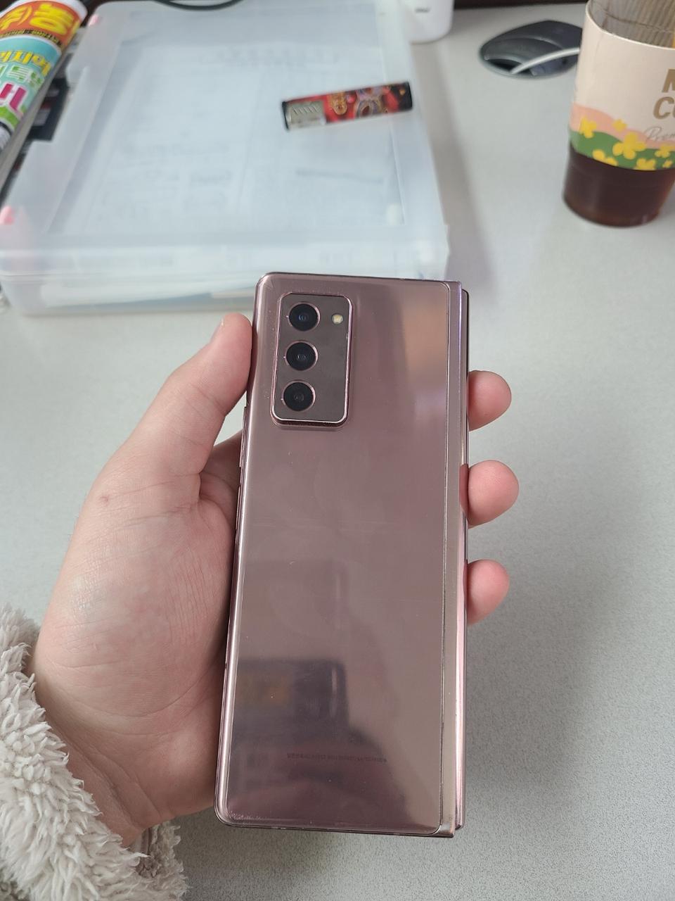 갤럭시폴드2 자급제 판매해요