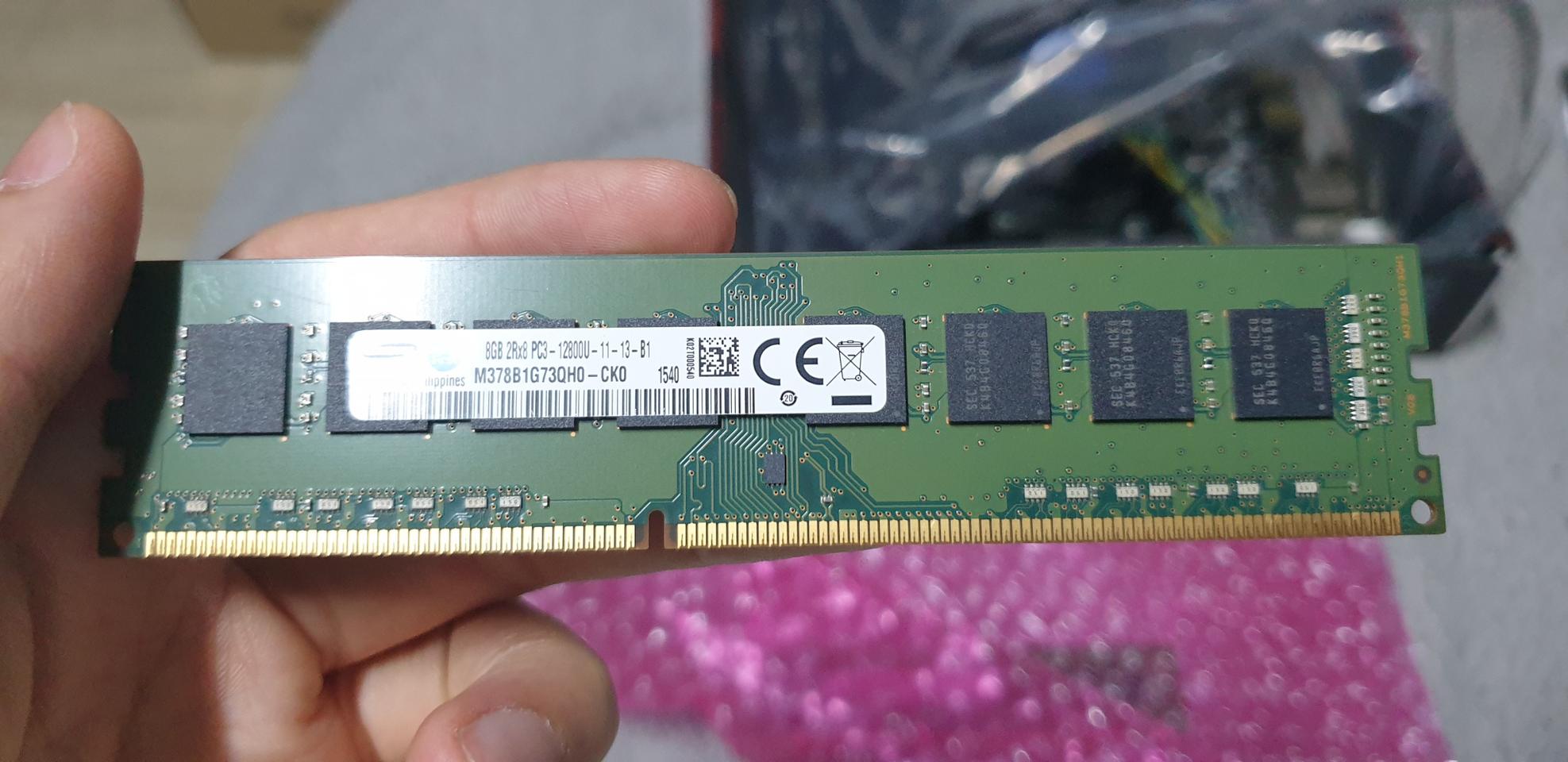 삼성전자 DDR3 8GB 2개 팝니다.