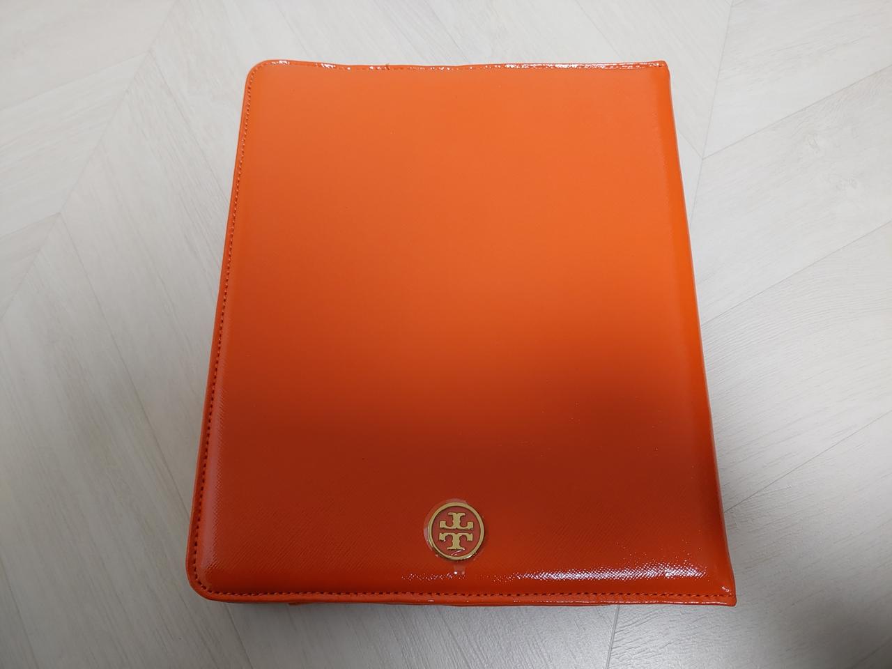 정품 새거) 토리버치 아이패드 케이스