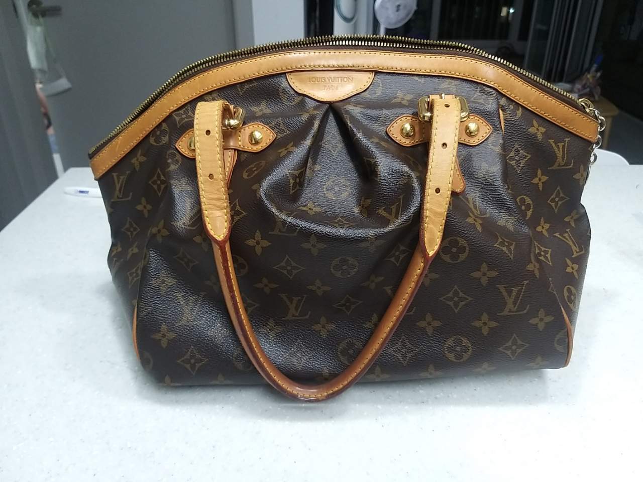 루이비통 GM사이즈 모노그램 캔버스 티볼리 토트백