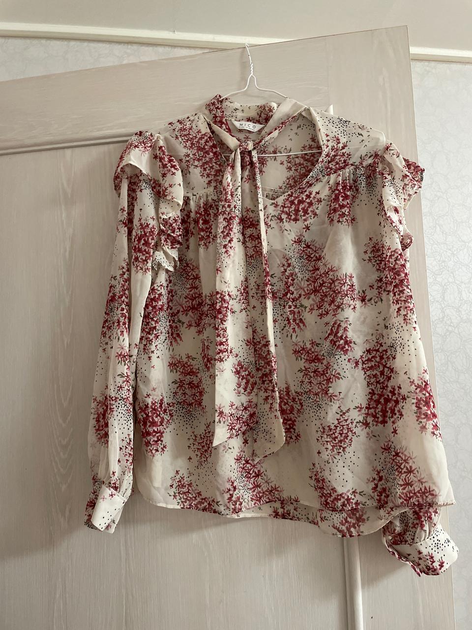 새상품 셔링 블라우스