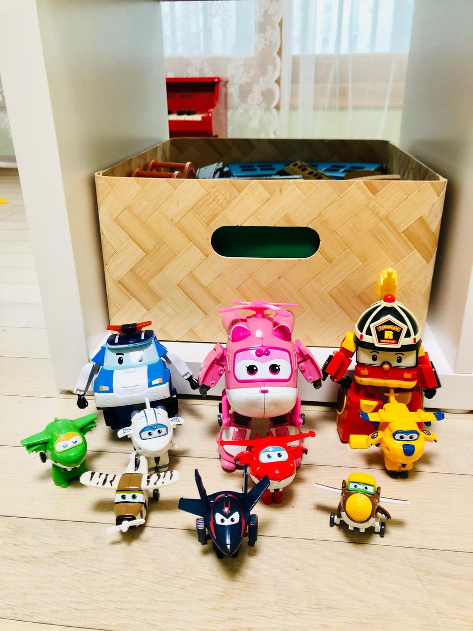 로보카폴리, 슈퍼윙스 변신 로봇