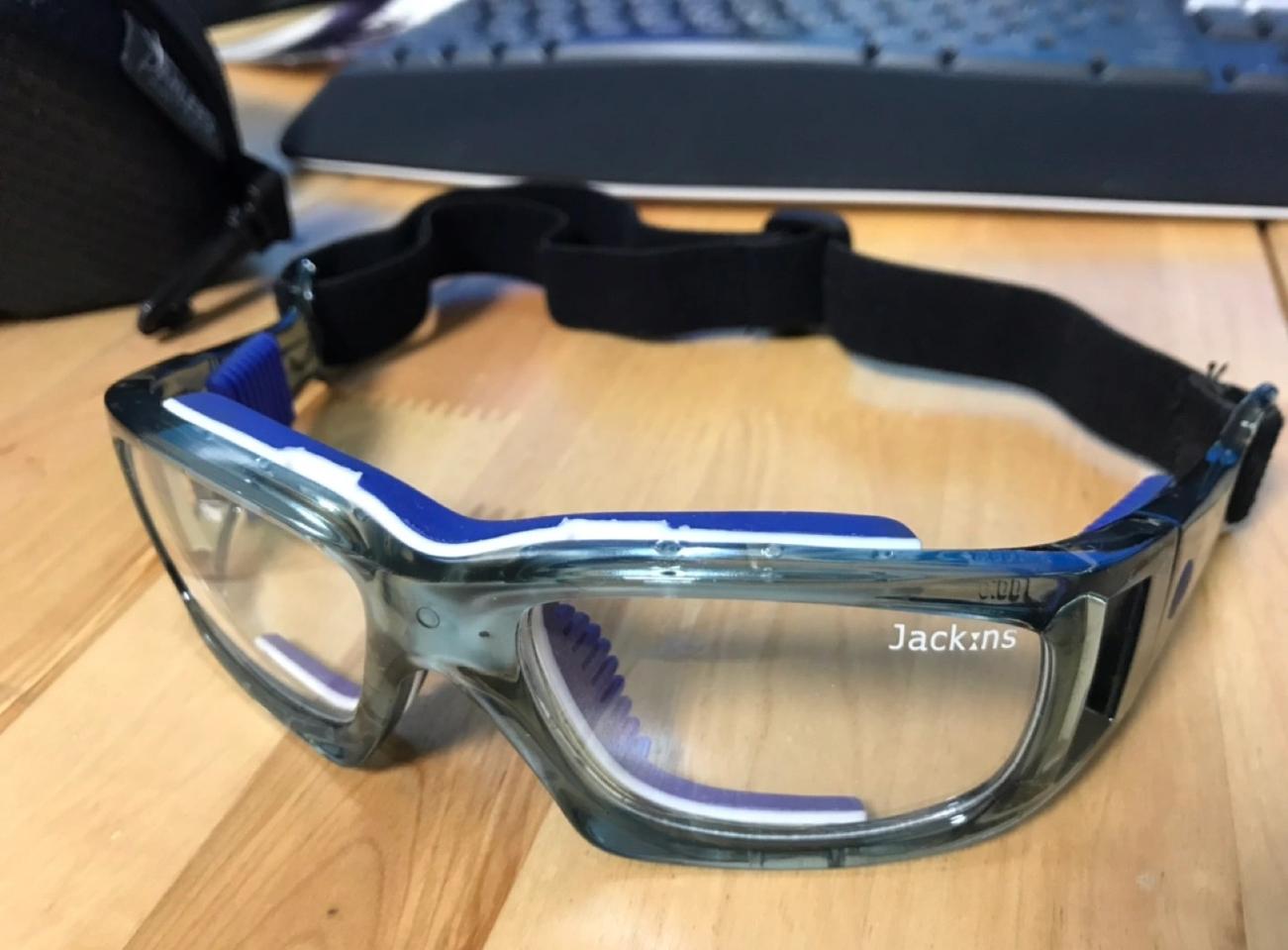 스포츠 레저 부상방지 고글 판매합니다.