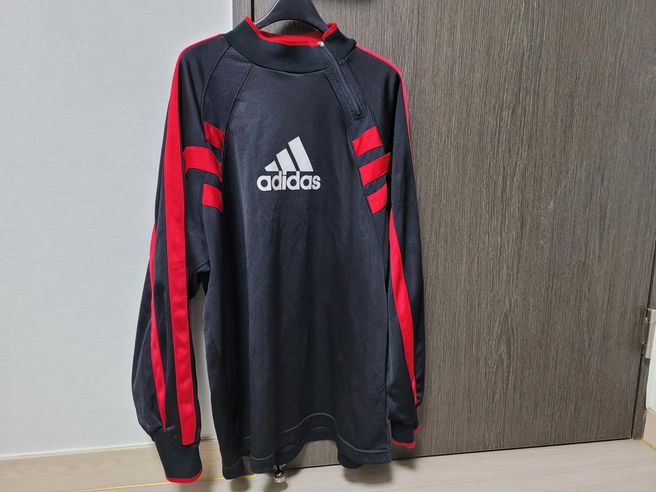 아디다스 트레이닝탑 L사이즈