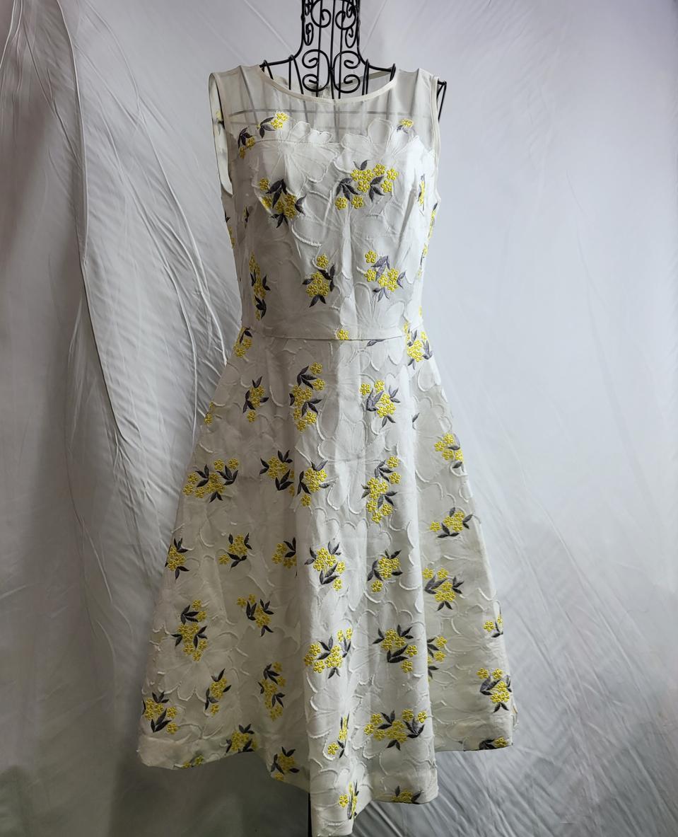 레니본 프레쥬 자수 원피스